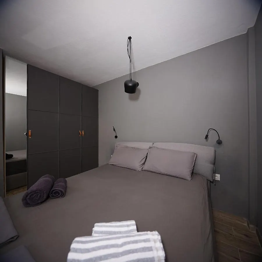 Villa Eli - Luxury Nature Getaway - Strategically Located For Beach Exploration - Onsite Power For Electric Vehicle Fourka