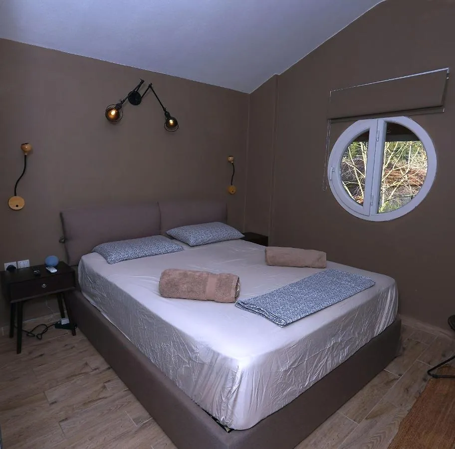 Villa Eli - Luxury Nature Getaway - Strategically Located For Beach Exploration - Onsite Power For Electric Vehicle Fourka