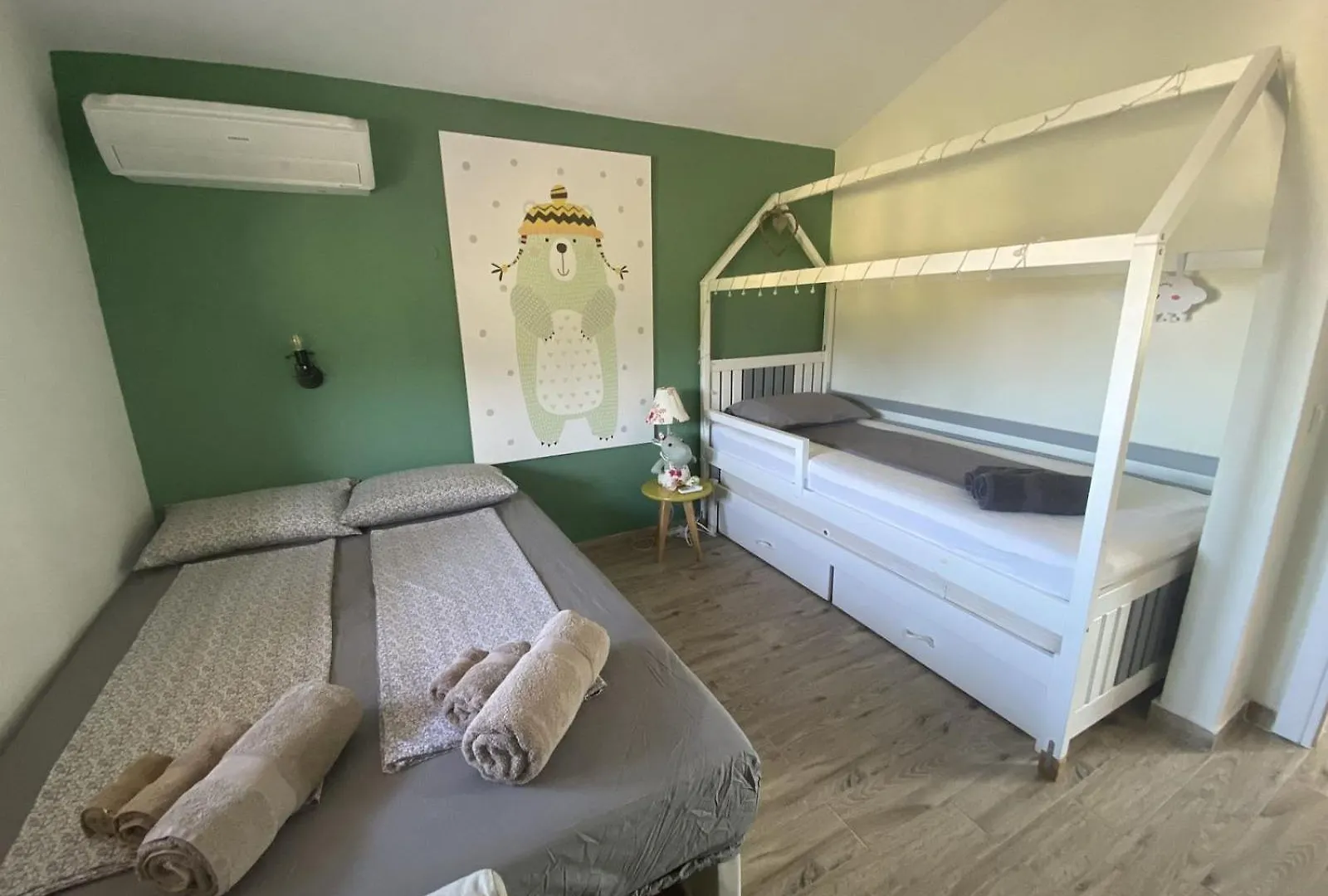 Villa Eli - Luxury Nature Getaway - Strategically Located For Beach Exploration - Onsite Power For Electric Vehicle Fourka