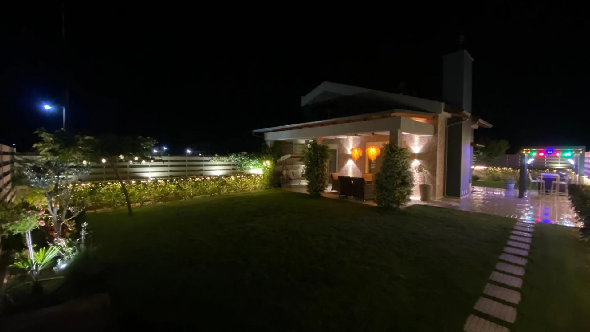 Villa Eli - Luxury Nature Getaway - Strategically Located For Beach Exploration - Onsite Power For Electric Vehicle Fourka 0*,