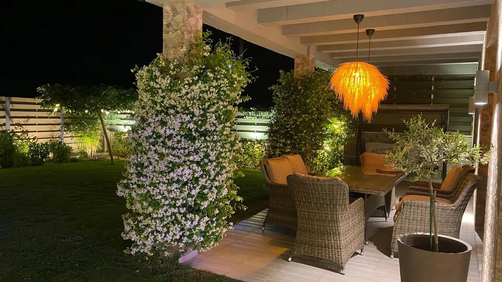 Villa Eli - Luxury Nature Getaway - Strategically Located For Beach Exploration - Onsite Power For Electric Vehicle Fourka 0*,  Greece
