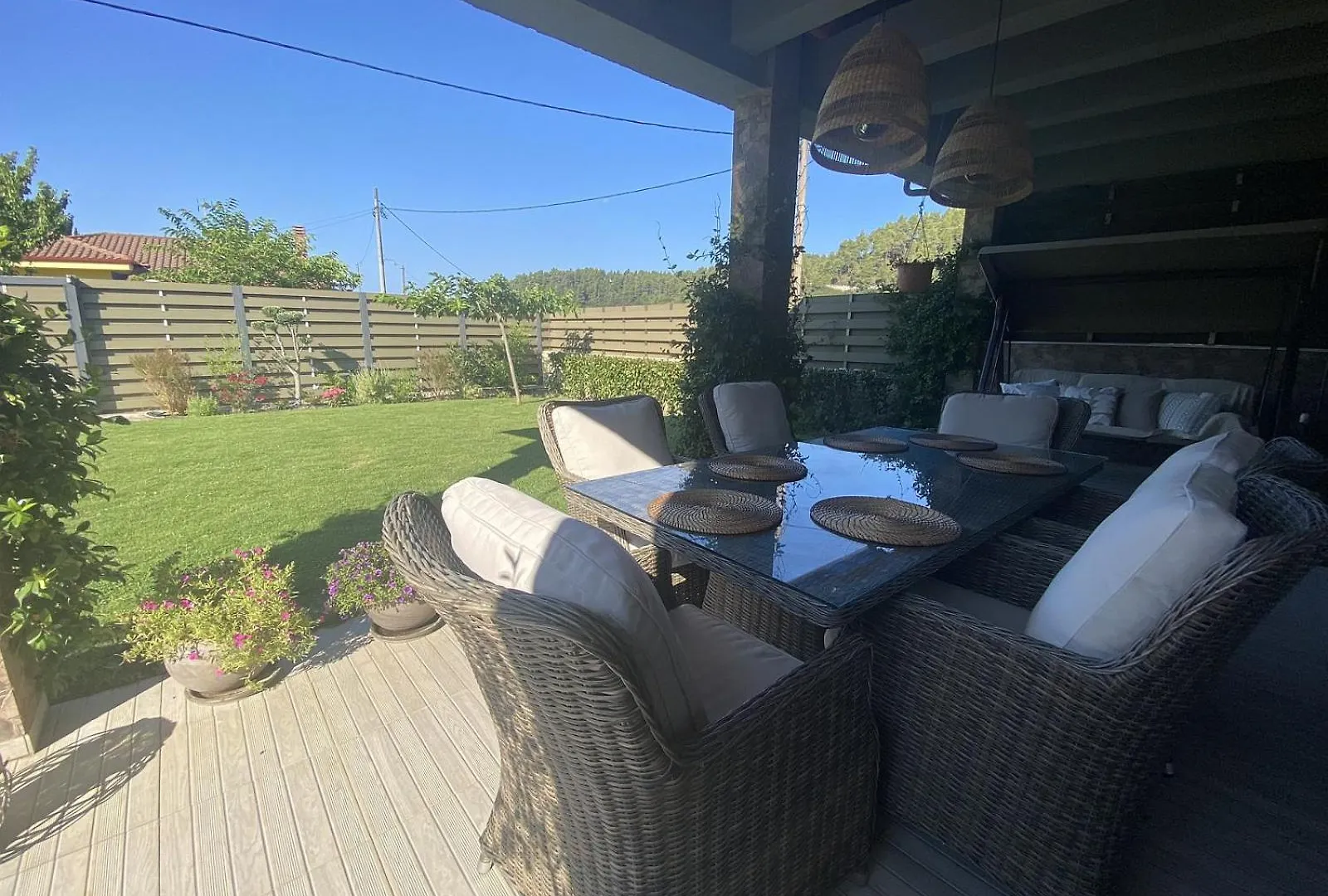 Villa Eli - Luxury Nature Getaway - Strategically Located For Beach Exploration - Onsite Power For Electric Vehicle Fourka